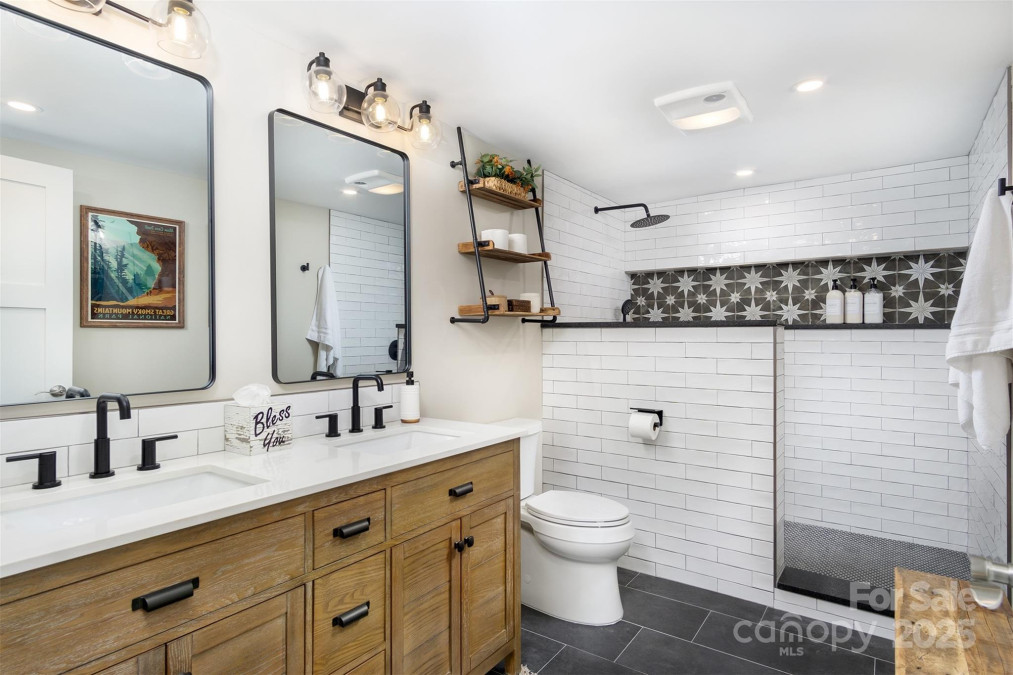 143 Oakview Rd Asheville, NC 28806