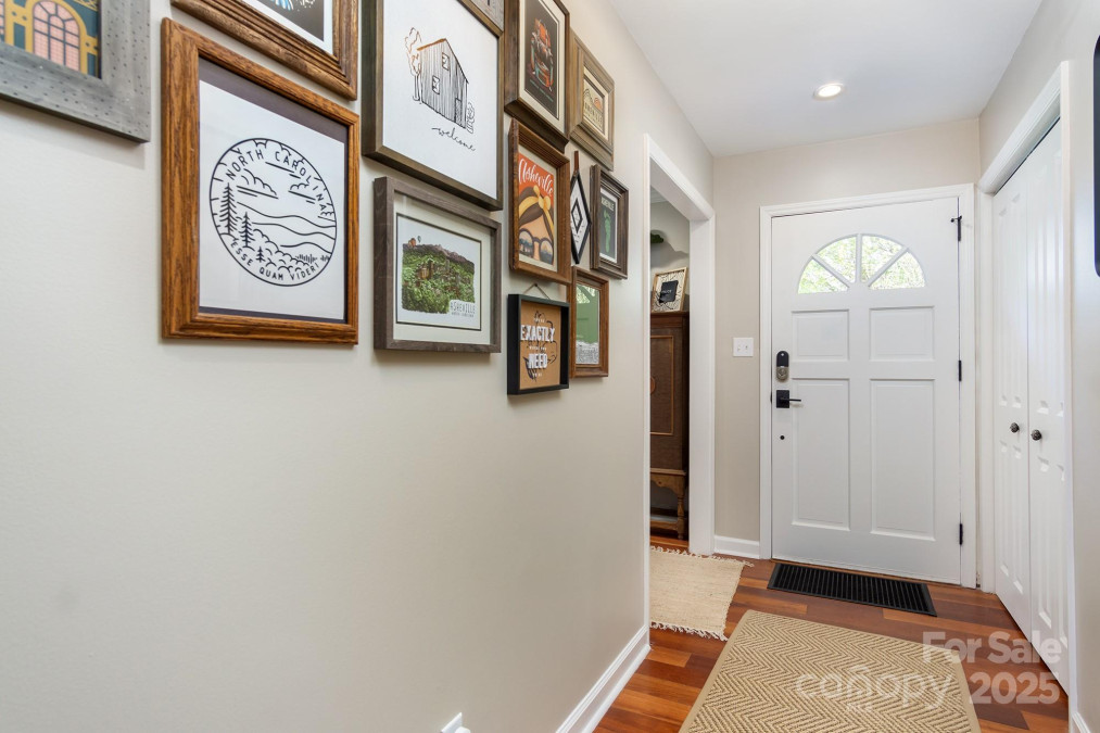 143 Oakview Rd Asheville, NC 28806