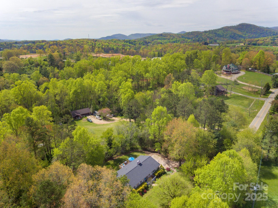 143 Oakview Rd Asheville, NC 28806