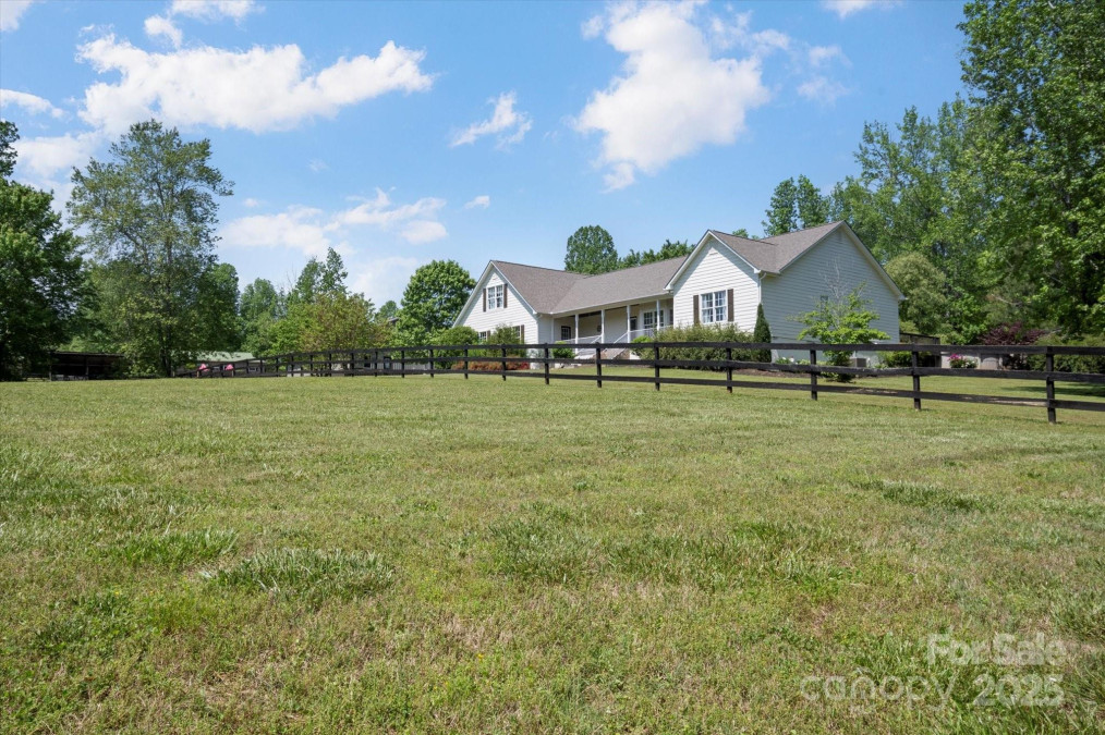 2409 Golf Course Rd Columbus, NC 28722