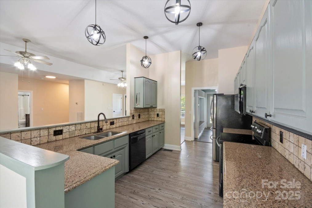 2409 Golf Course Rd Columbus, NC 28722