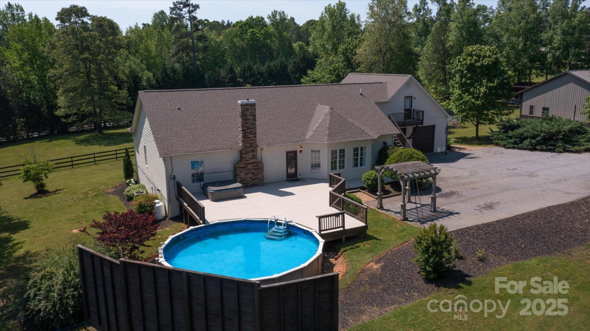 2409 Golf Course Rd Columbus, NC 28722