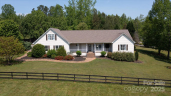 2409 Golf Course Rd Columbus, NC 28722