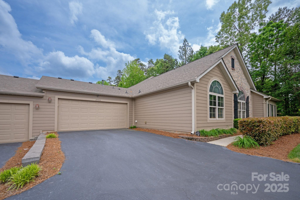 2704 Polo Club Blvd Matthews, NC 28105