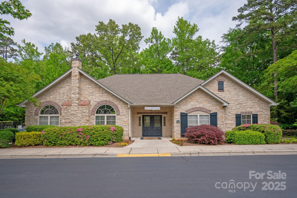 2704 Polo Club Blvd Matthews, NC 28105