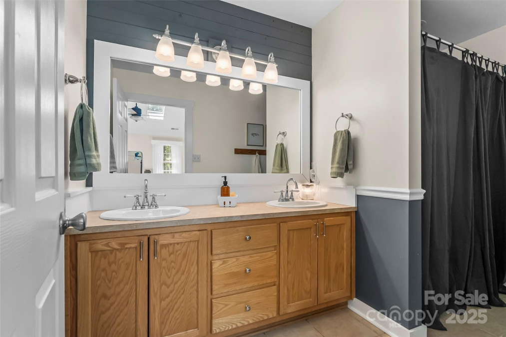 1338 Pell Dr Lincolnton, NC 28092