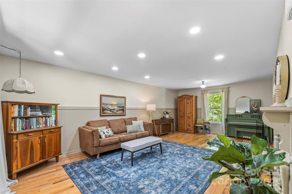 1338 Pell Dr Lincolnton, NC 28092
