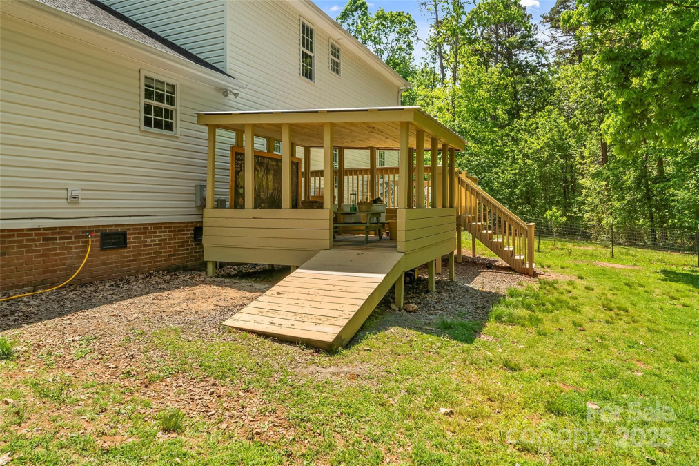 1338 Pell Dr Lincolnton, NC 28092
