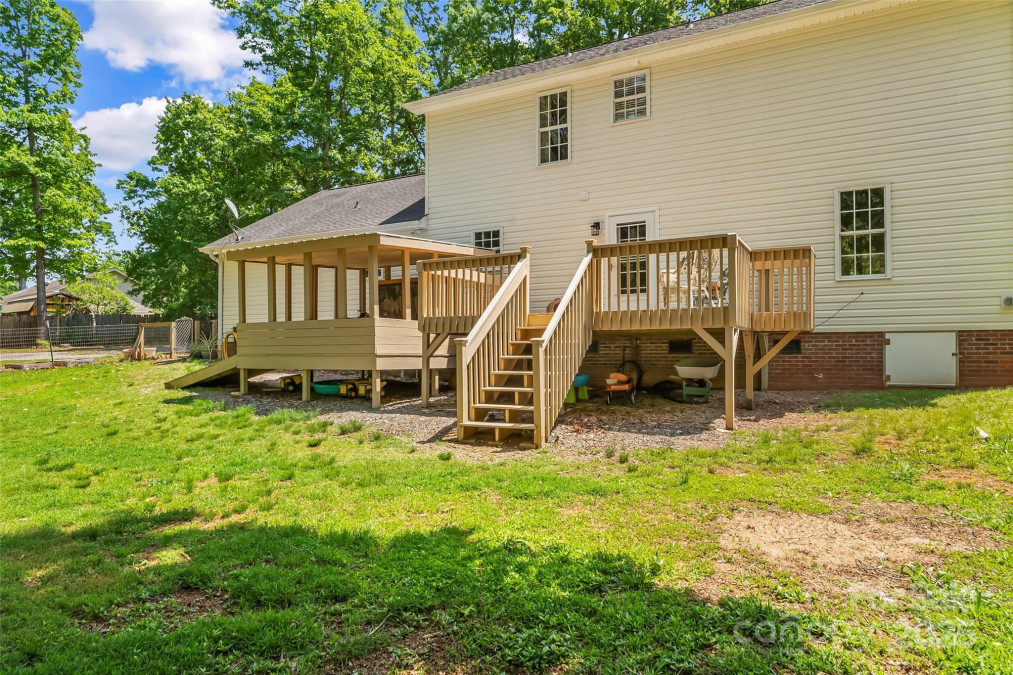 1338 Pell Dr Lincolnton, NC 28092