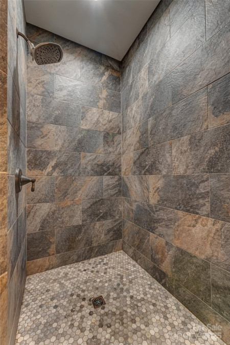 21 Corto Ln Flat Rock, NC 28731