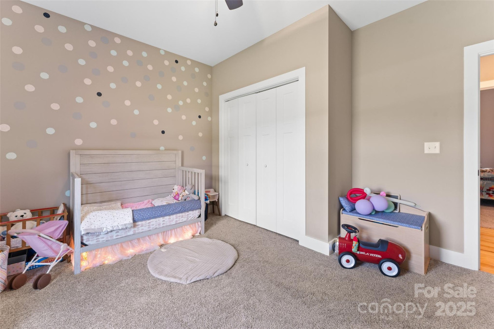 21 Corto Ln Flat Rock, NC 28731