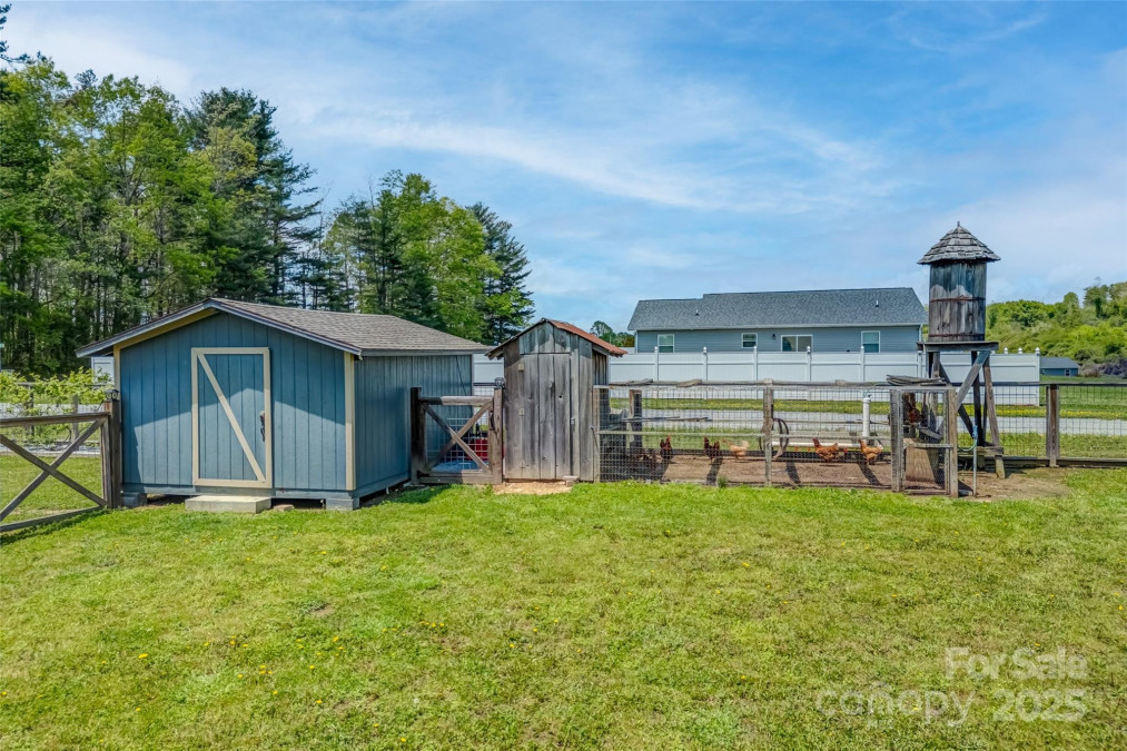 21 Corto Ln Flat Rock, NC 28731