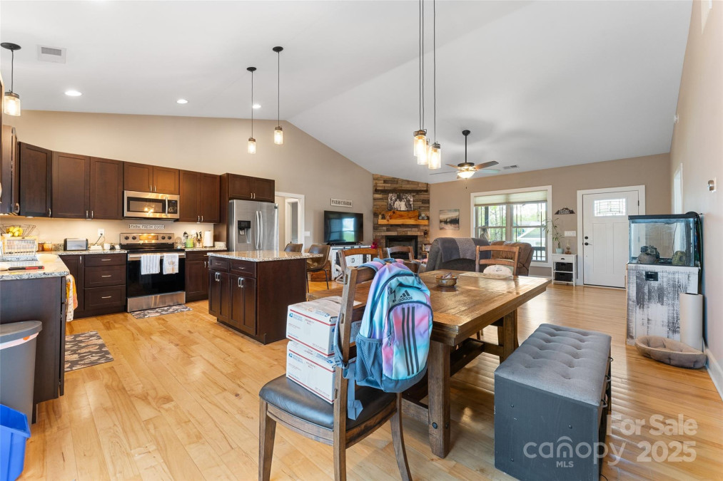 21 Corto Ln Flat Rock, NC 28731