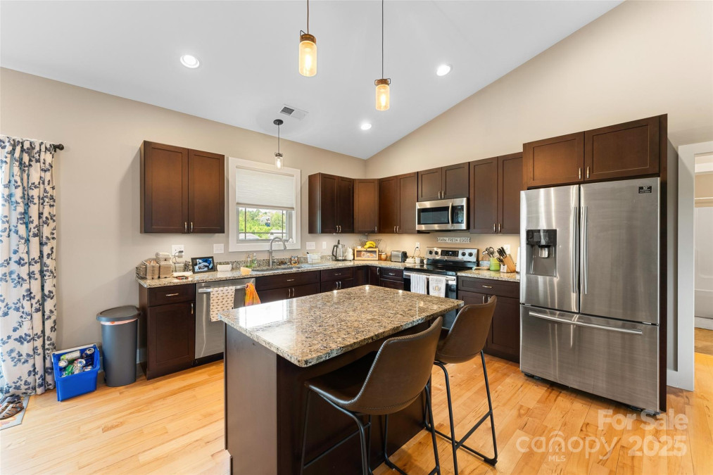21 Corto Ln Flat Rock, NC 28731