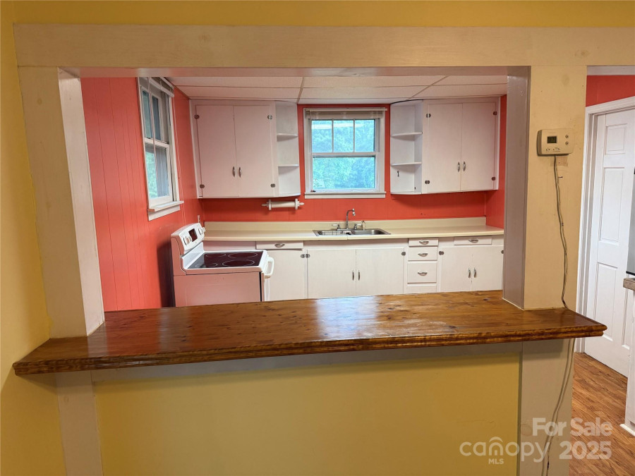 633 Ridge Rd Marion, NC 28752