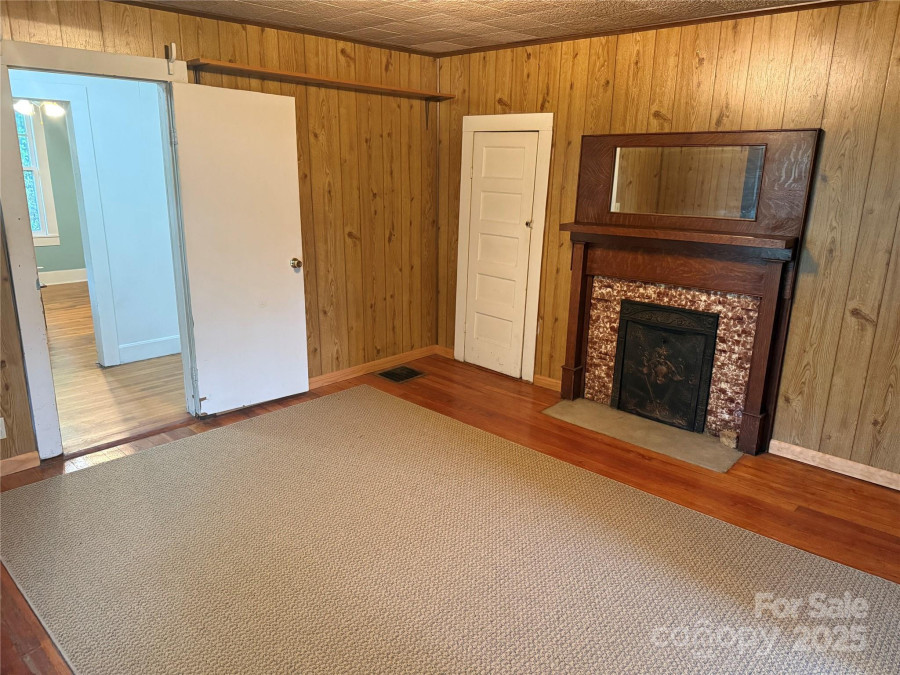 633 Ridge Rd Marion, NC 28752
