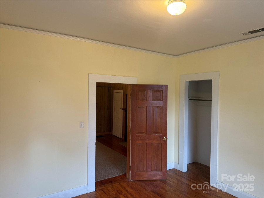 633 Ridge Rd Marion, NC 28752