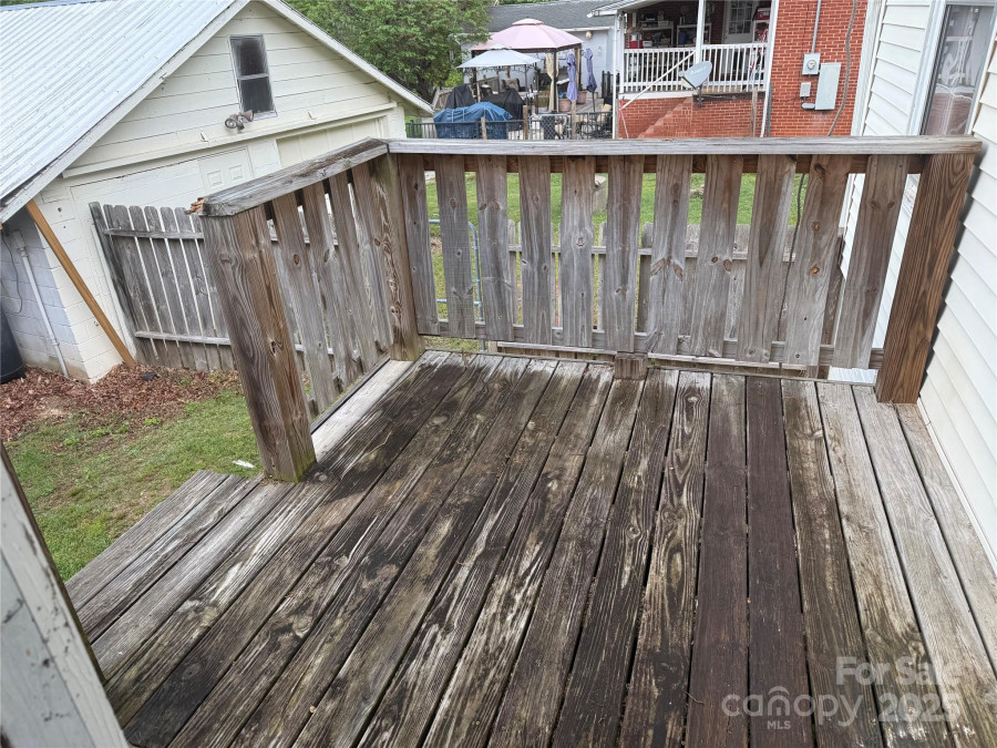 633 Ridge Rd Marion, NC 28752