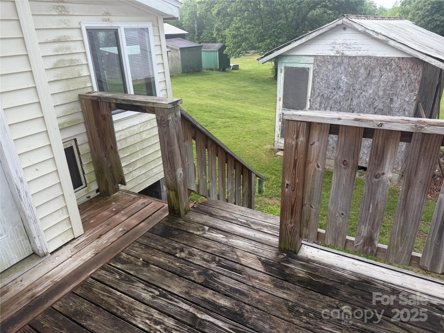 633 Ridge Rd Marion, NC 28752