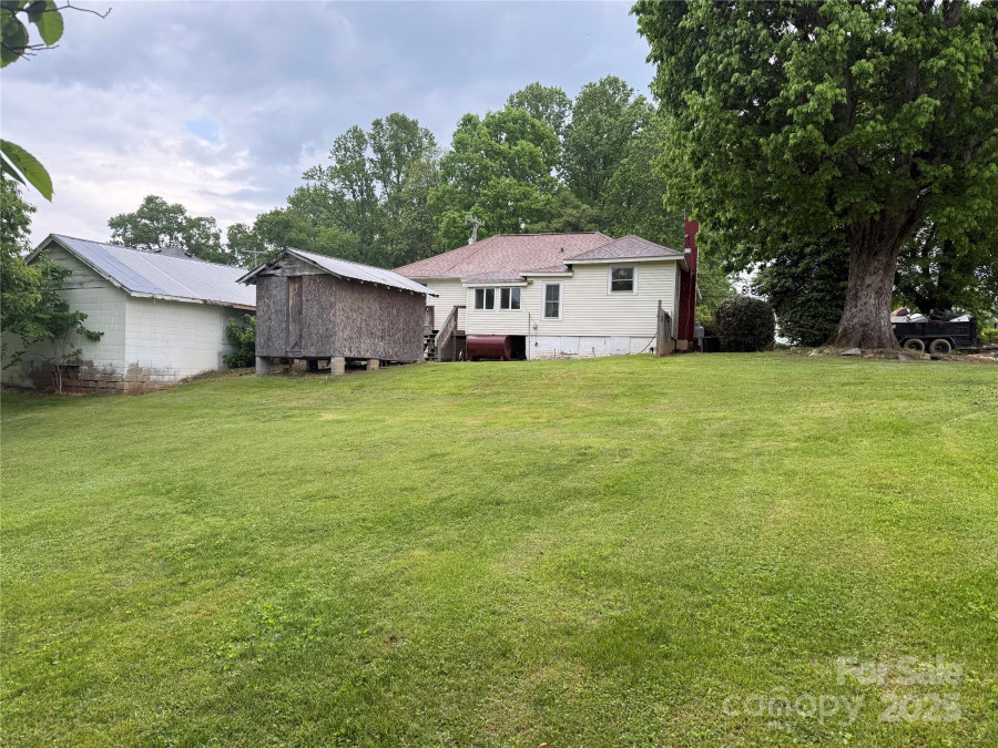 633 Ridge Rd Marion, NC 28752