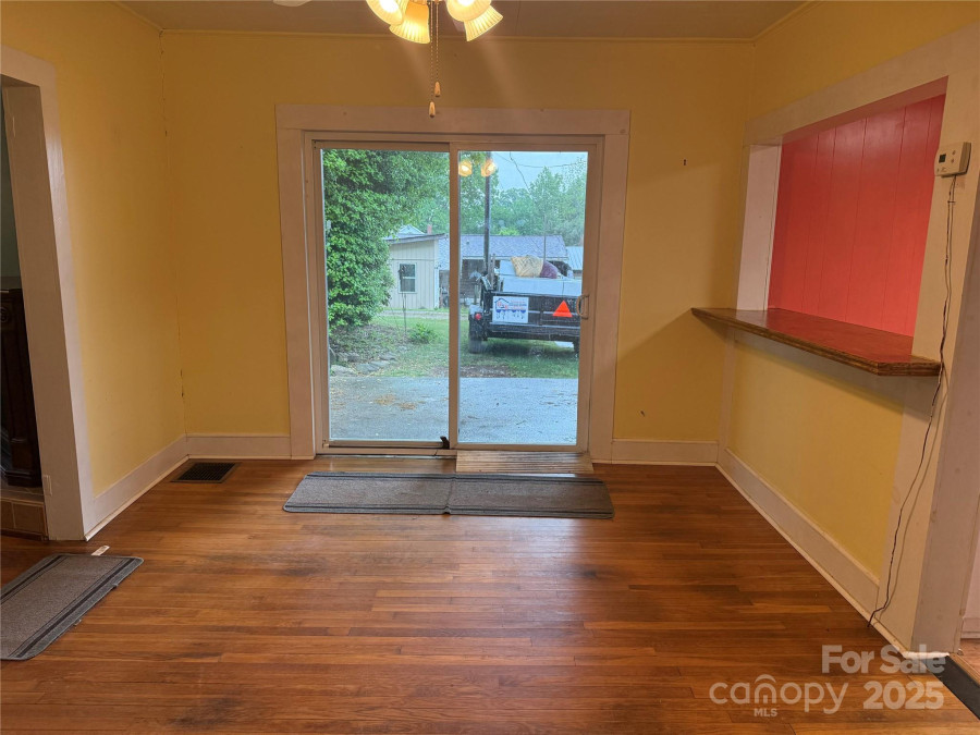 633 Ridge Rd Marion, NC 28752