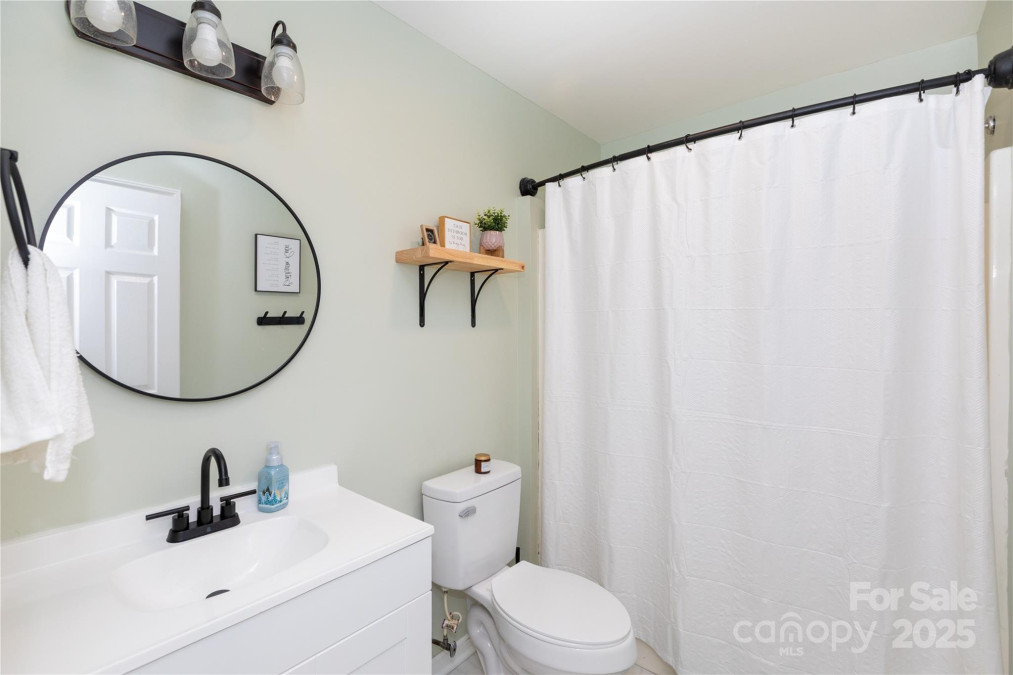 109 Hunter Ct Oakboro, NC 28129