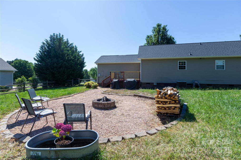 109 Hunter Ct Oakboro, NC 28129