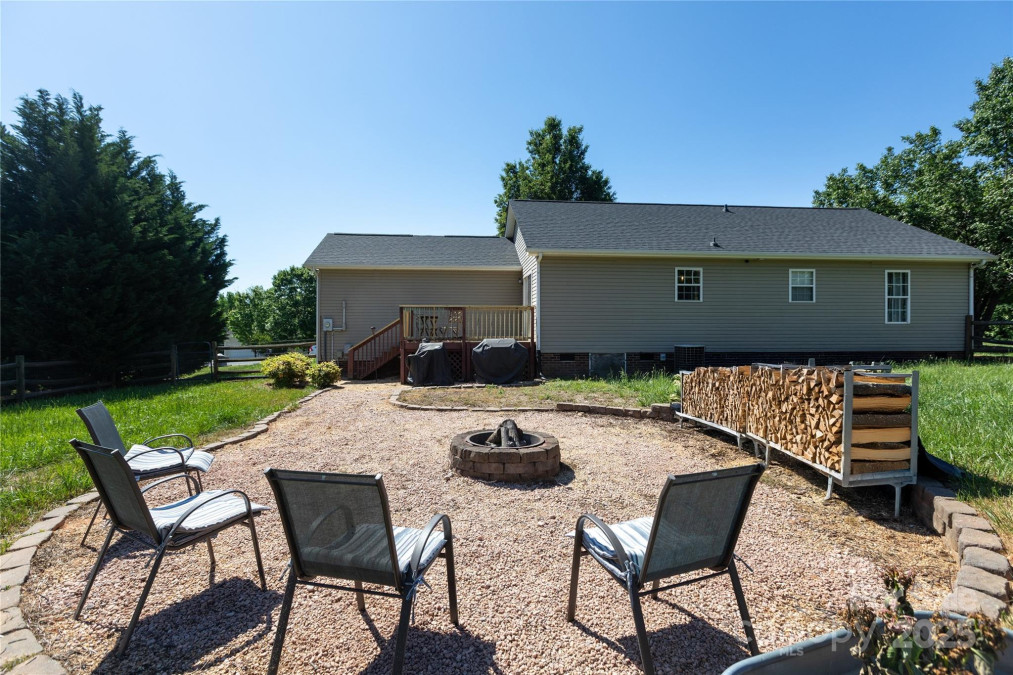 109 Hunter Ct Oakboro, NC 28129