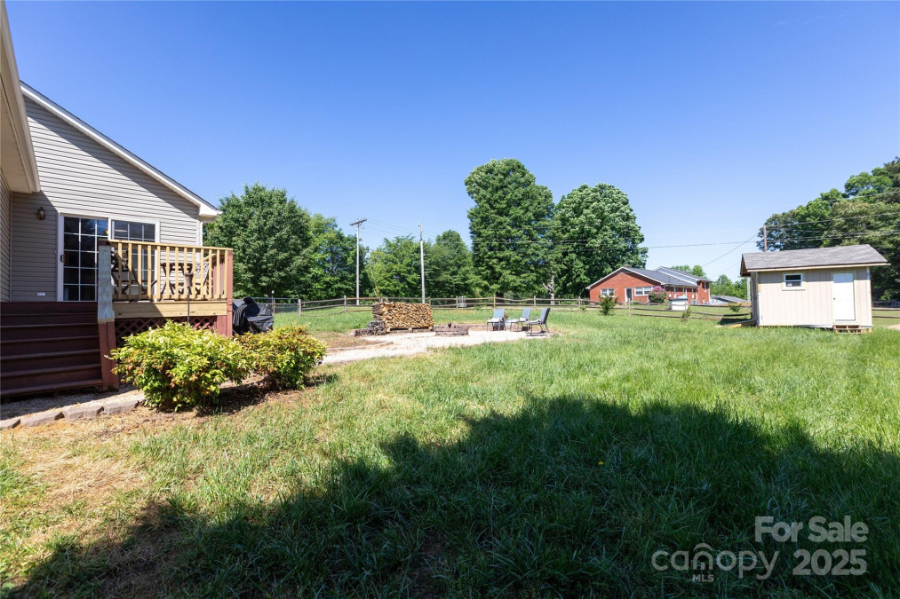 109 Hunter Ct Oakboro, NC 28129