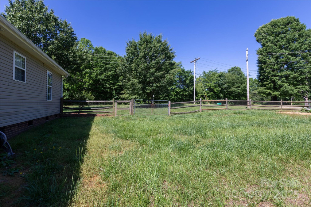 109 Hunter Ct Oakboro, NC 28129