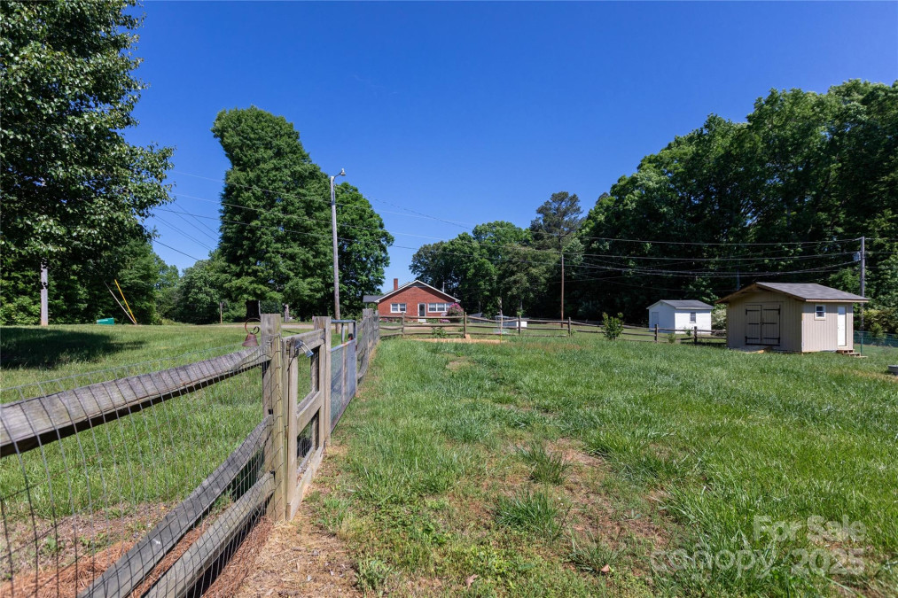 109 Hunter Ct Oakboro, NC 28129