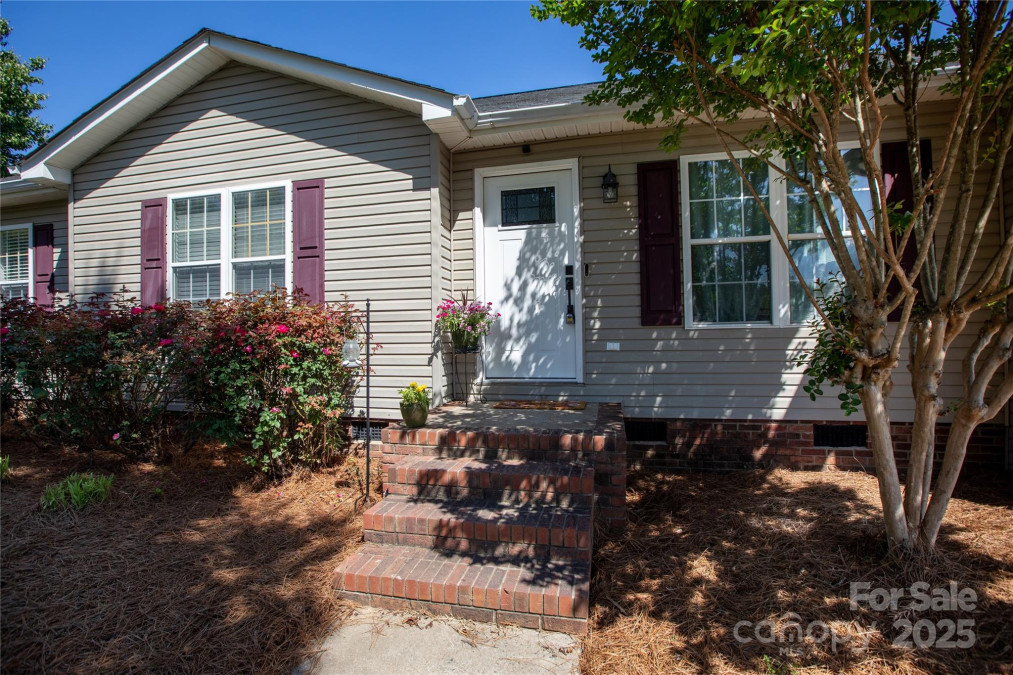 109 Hunter Ct Oakboro, NC 28129