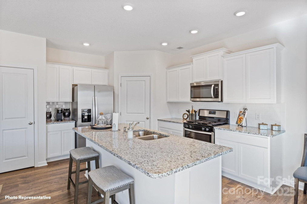 1045 20th Avenue Loop Hickory, NC 28602