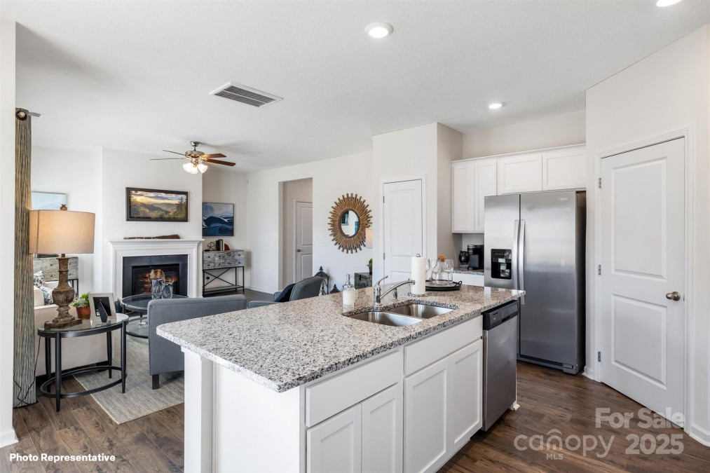 1045 20th Avenue Loop Hickory, NC 28602