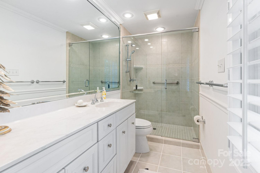 15 Busbee Rd Biltmore Forest, NC 28803