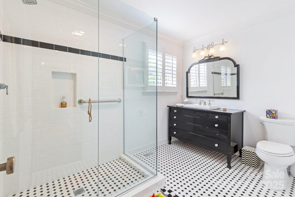 15 Busbee Rd Biltmore Forest, NC 28803