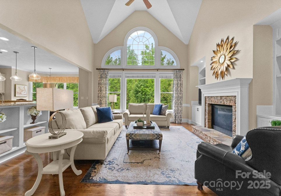 1021 Westbury Dr Matthews, NC 28104