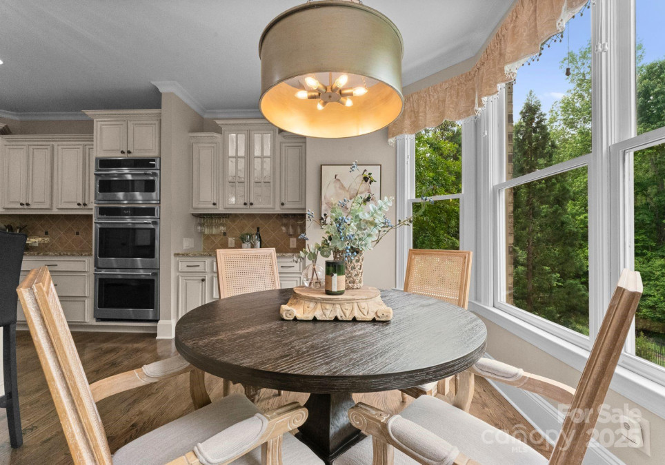 1021 Westbury Dr Matthews, NC 28104