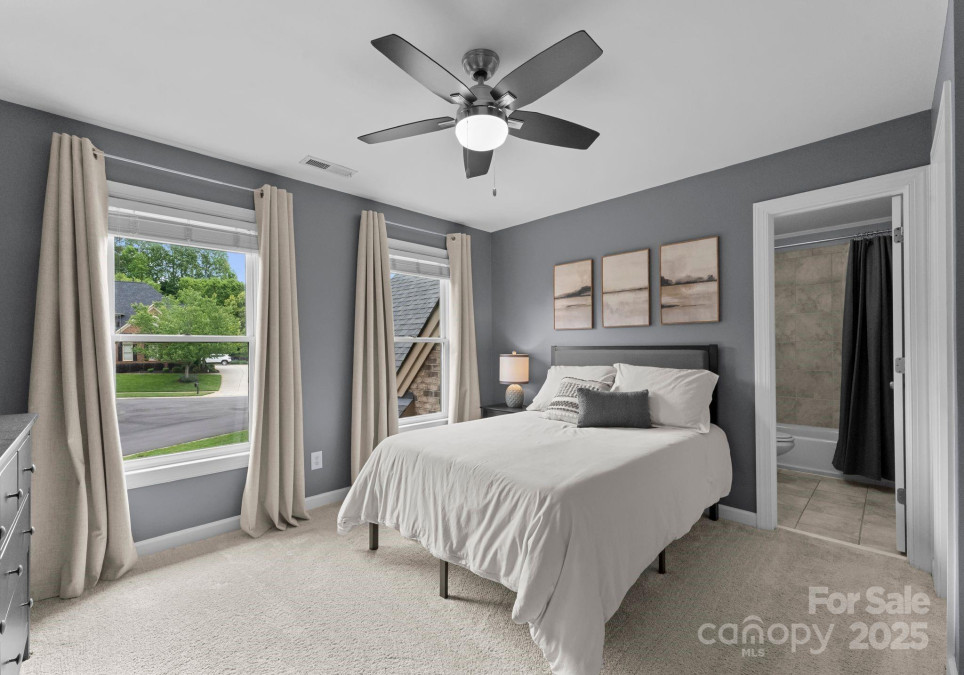 1021 Westbury Dr Matthews, NC 28104