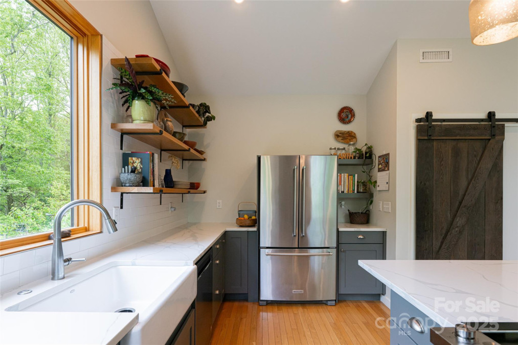 2057 Riceville Rd Asheville, NC 28805