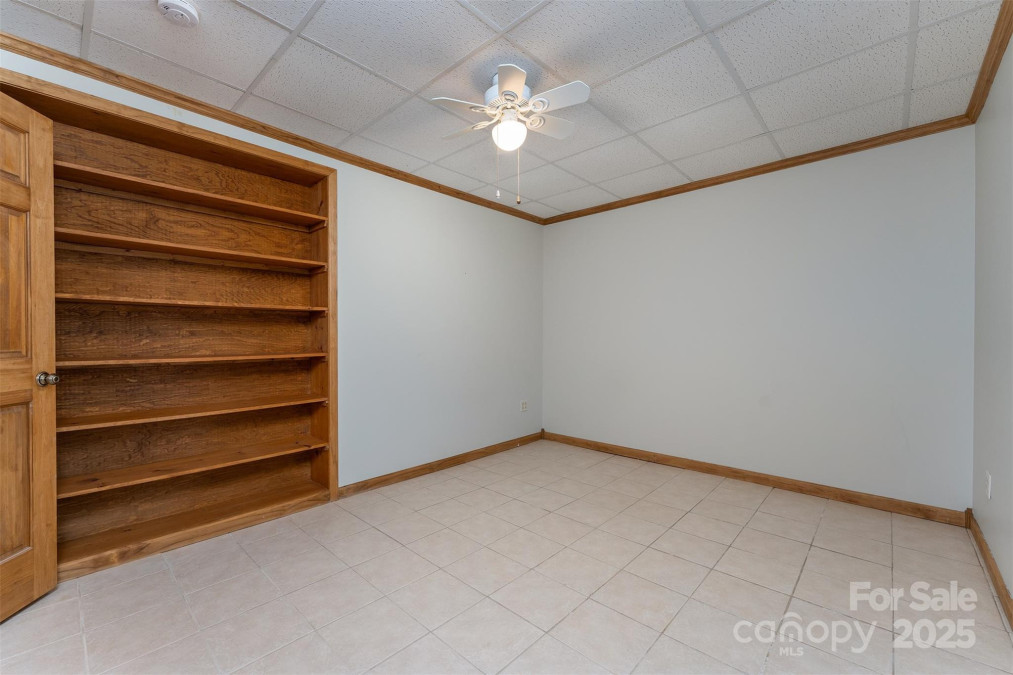 331 Thomas Rd Hendersonville, NC 28739