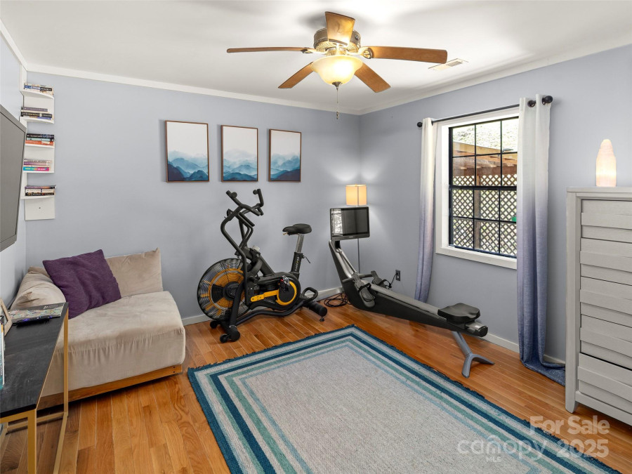 44 Sutton Knob Rd Candler, NC 28715