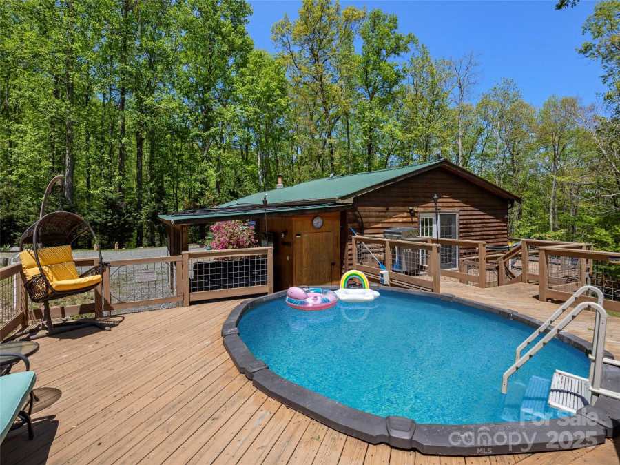 44 Sutton Knob Rd Candler, NC 28715