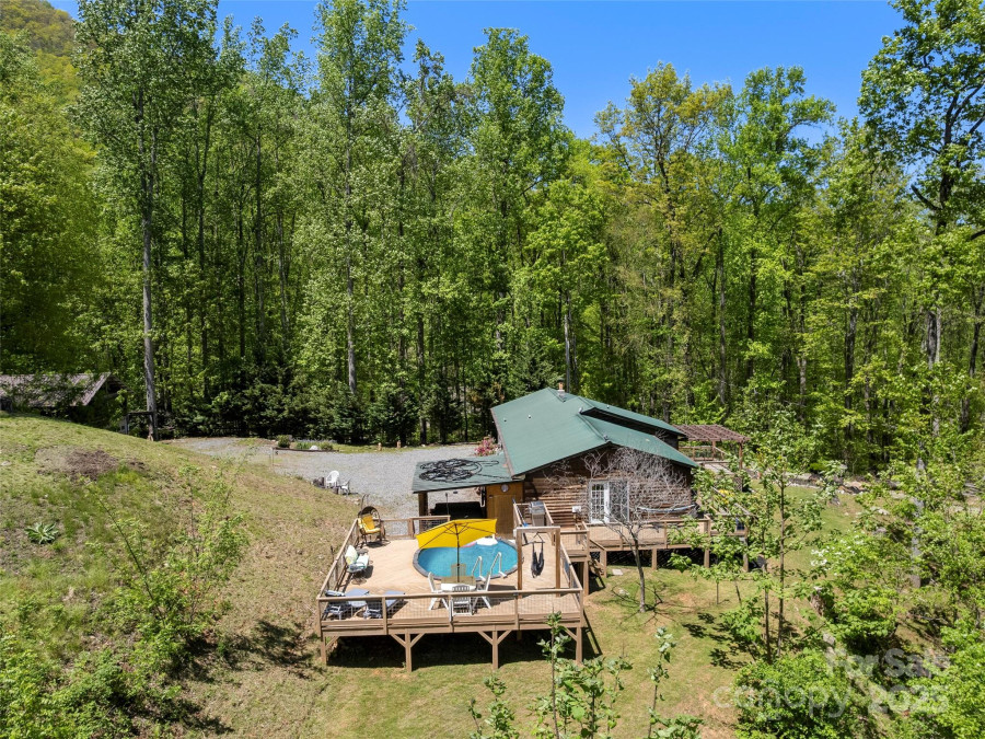 44 Sutton Knob Rd Candler, NC 28715
