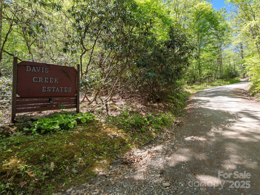 44 Sutton Knob Rd Candler, NC 28715