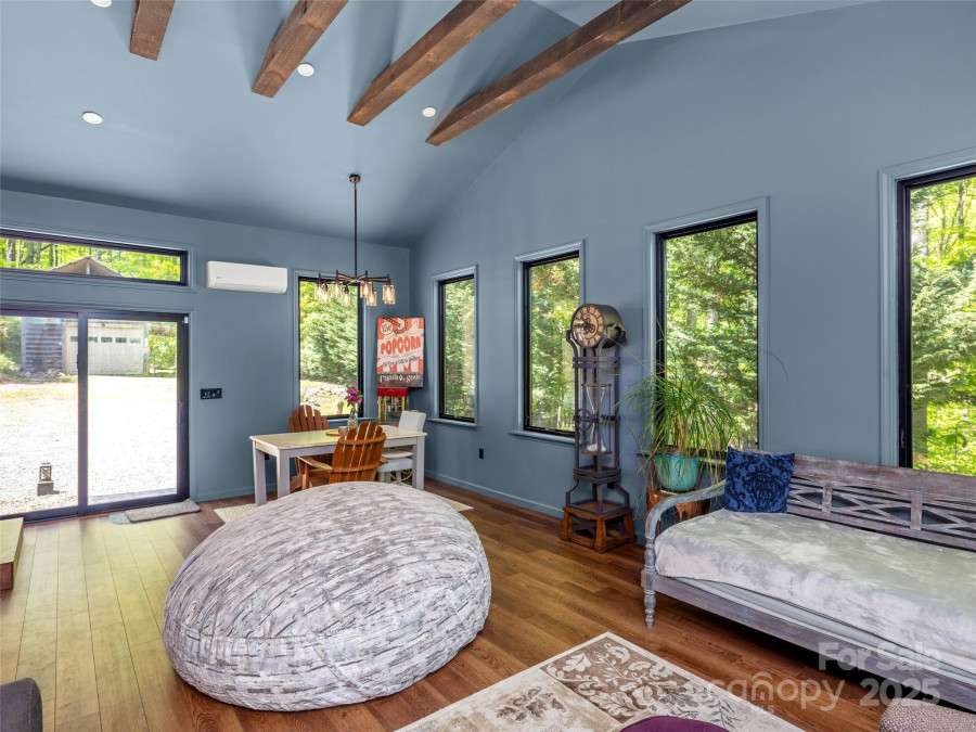 44 Sutton Knob Rd Candler, NC 28715