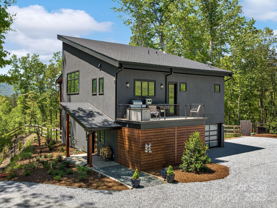 262 South Cove Rd Mill Spring, NC 28756