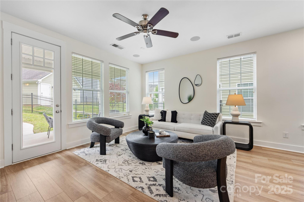 2638 Double Oaks Rd Charlotte, NC 28206