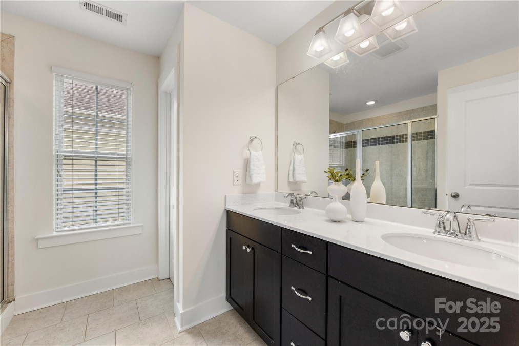 2638 Double Oaks Rd Charlotte, NC 28206