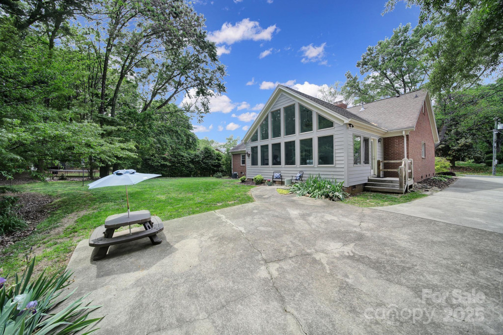 2626 Lilly Mill Rd Charlotte, NC 28210